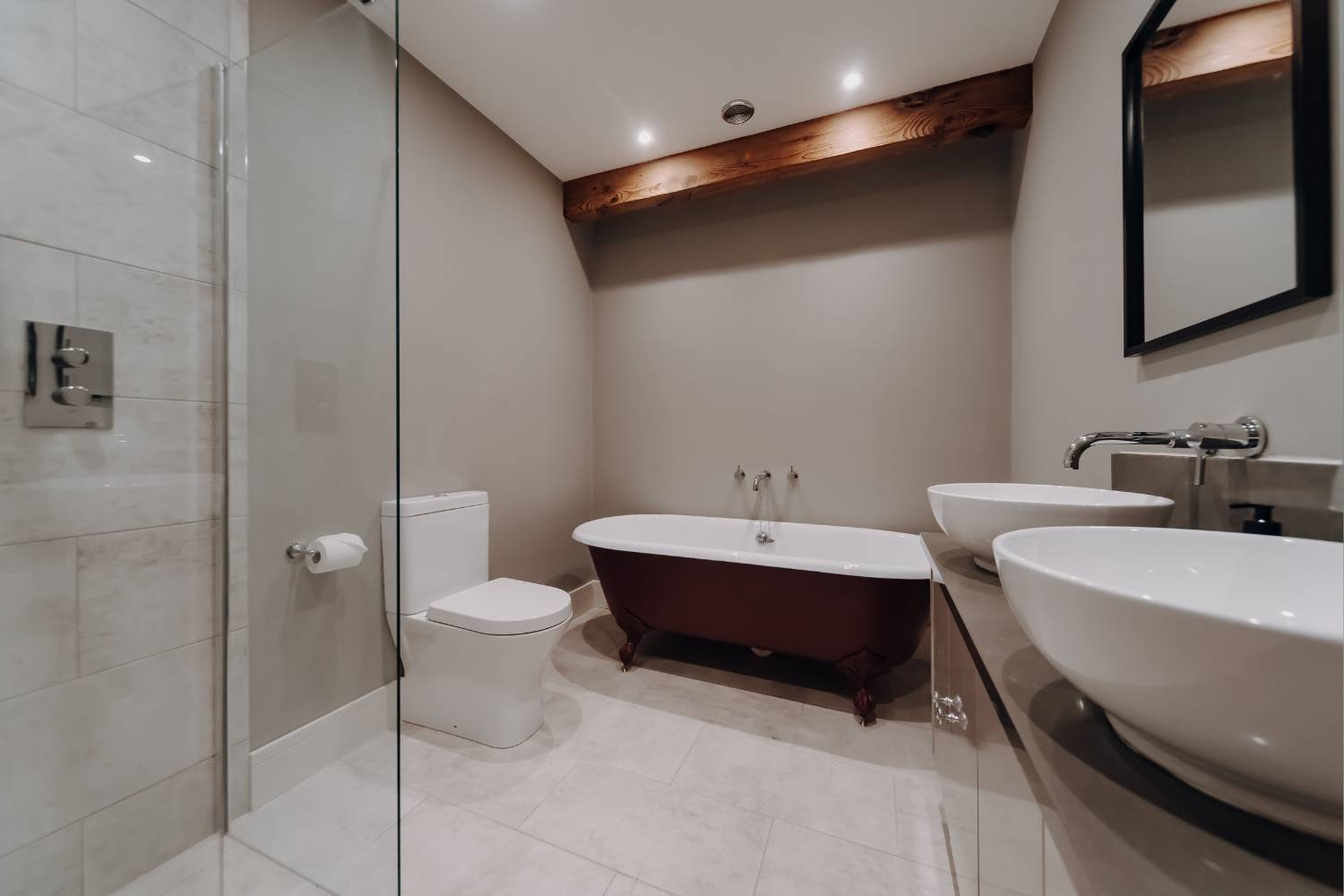 swallows barn main bathroom